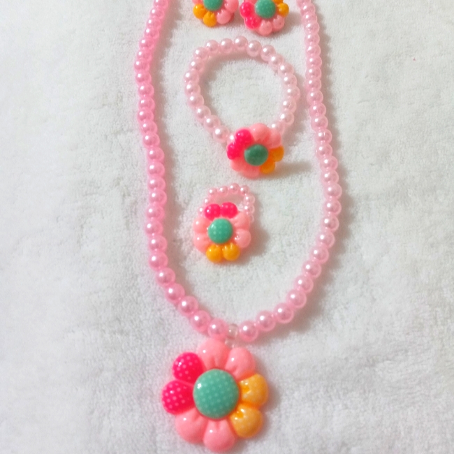 Little Girls Jewelry Set